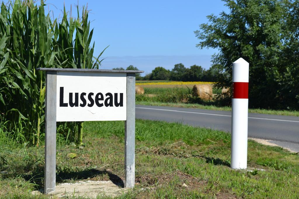 Le Moulin De Lusseau Bed & Breakfast Chef-Boutonne Exterior photo